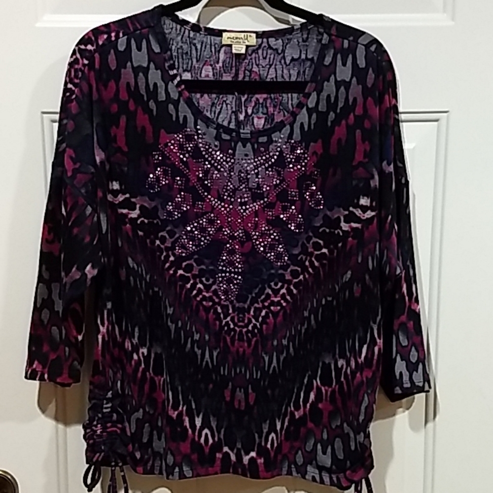 One World XL 3/4 sleeve top